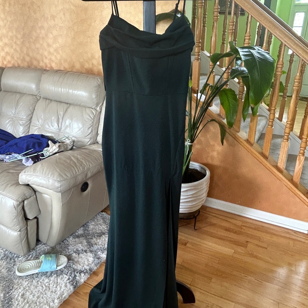 Elegant Emerald Green Maxi Dress